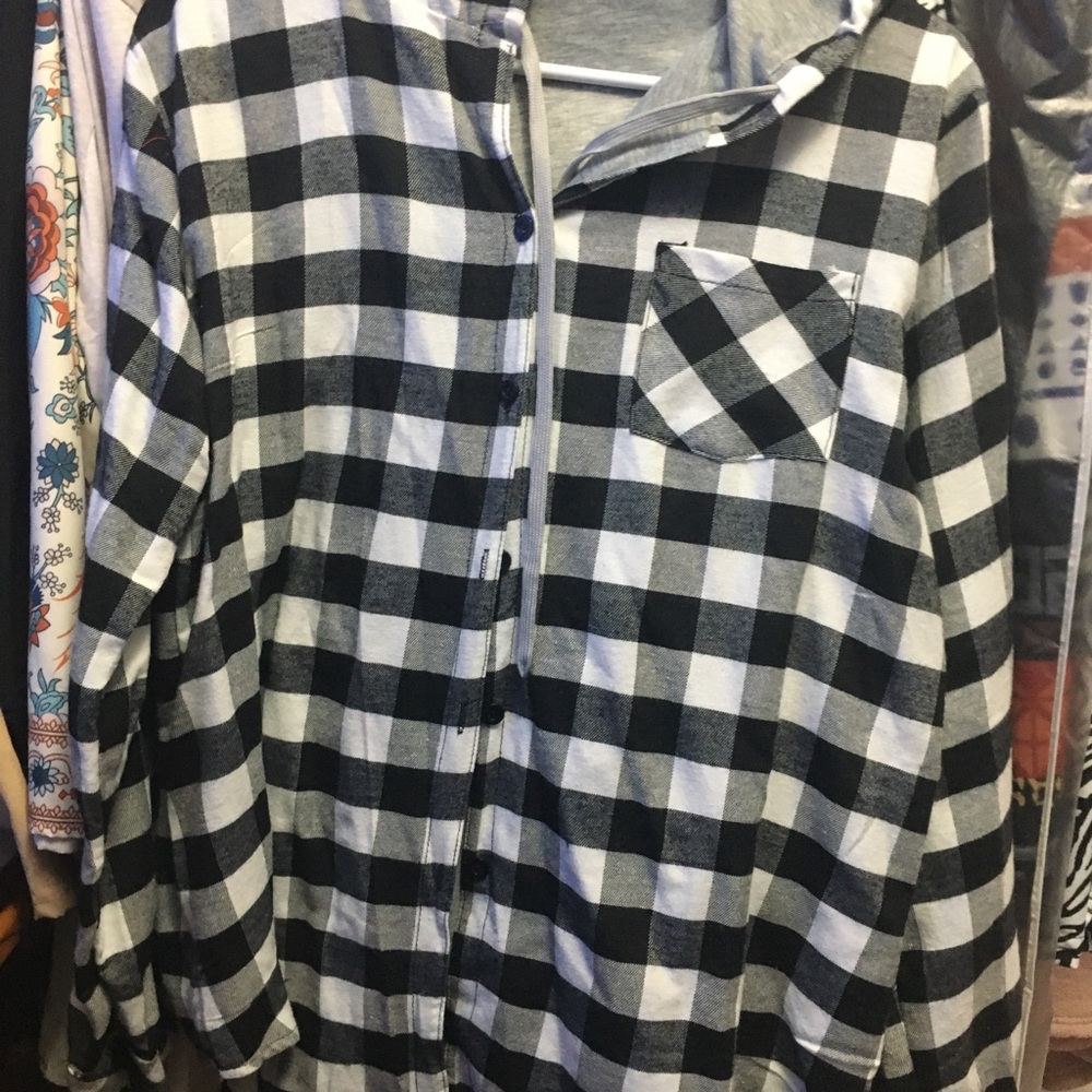 New women’s black and white plaid flannel hoodie